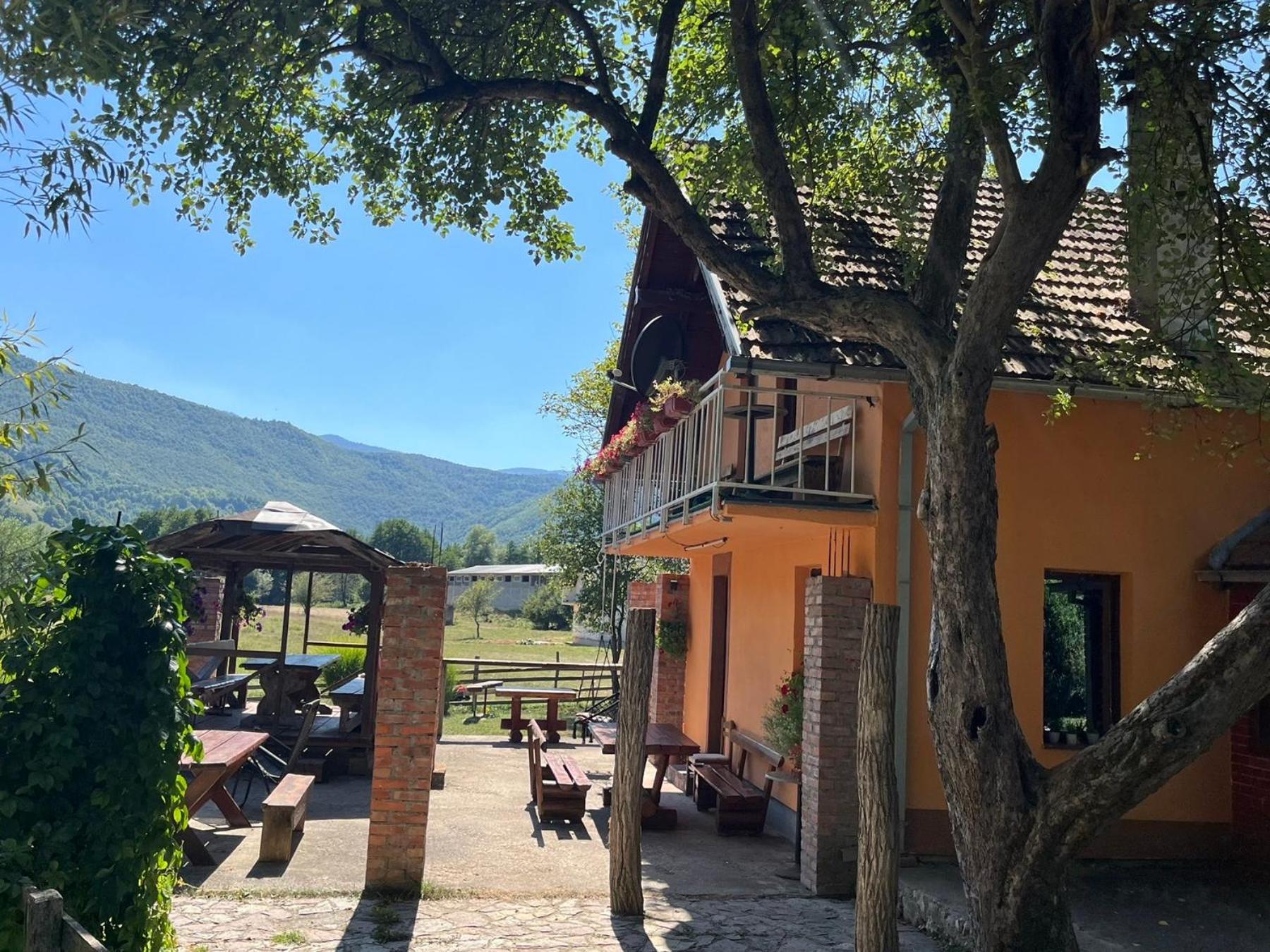 Bed And Breakfast Family Djukic Sipovo Eksteriør billede